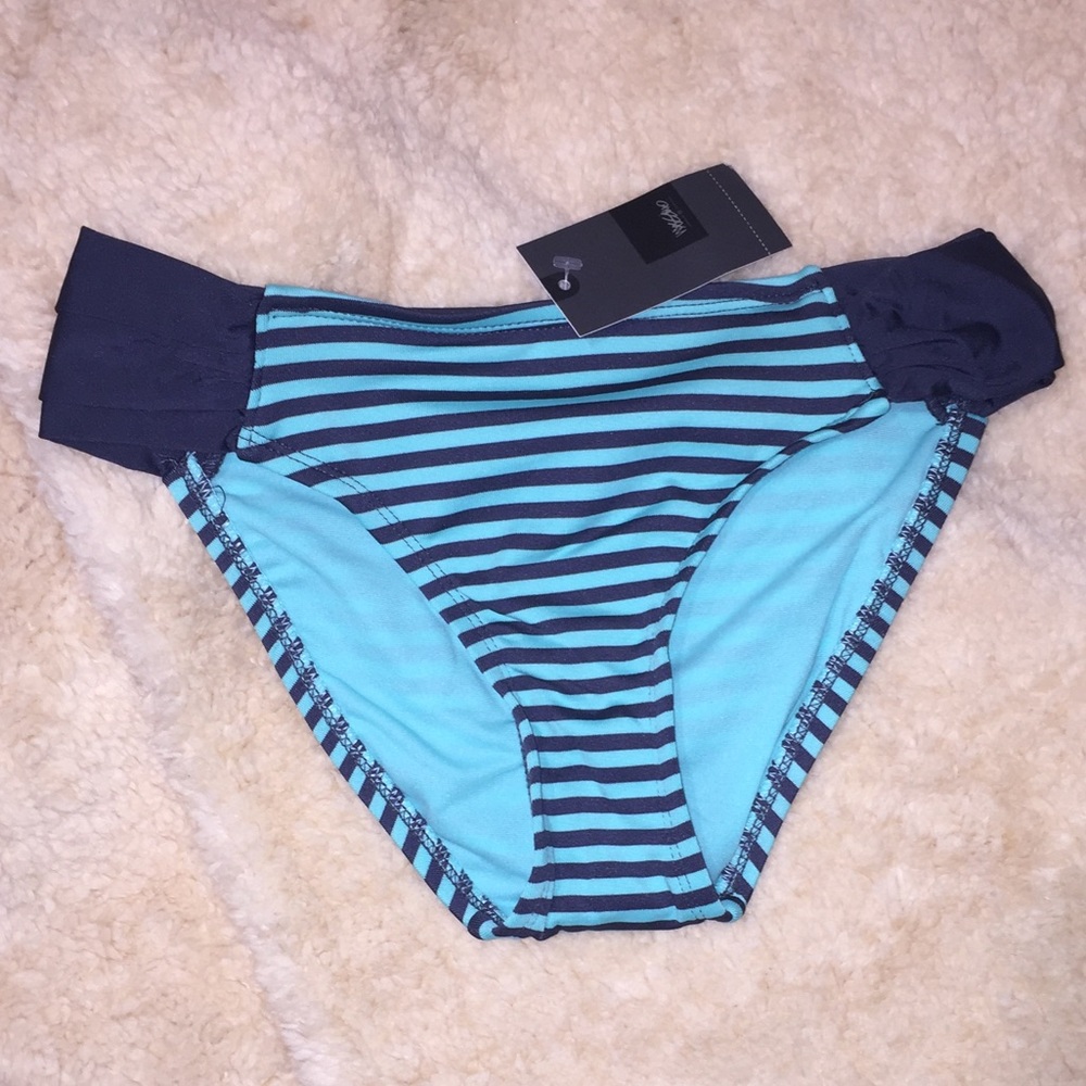 🌻 NEW bikini bottom